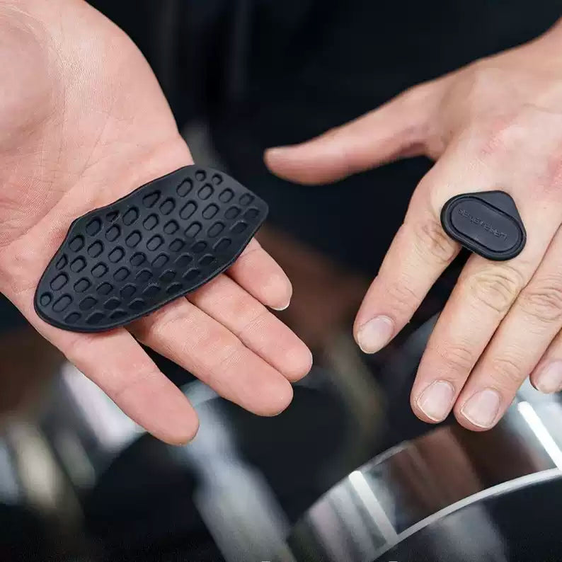 Silicone Anti-Slip Gym Grip Pads - Weightlifting Hand Protectors